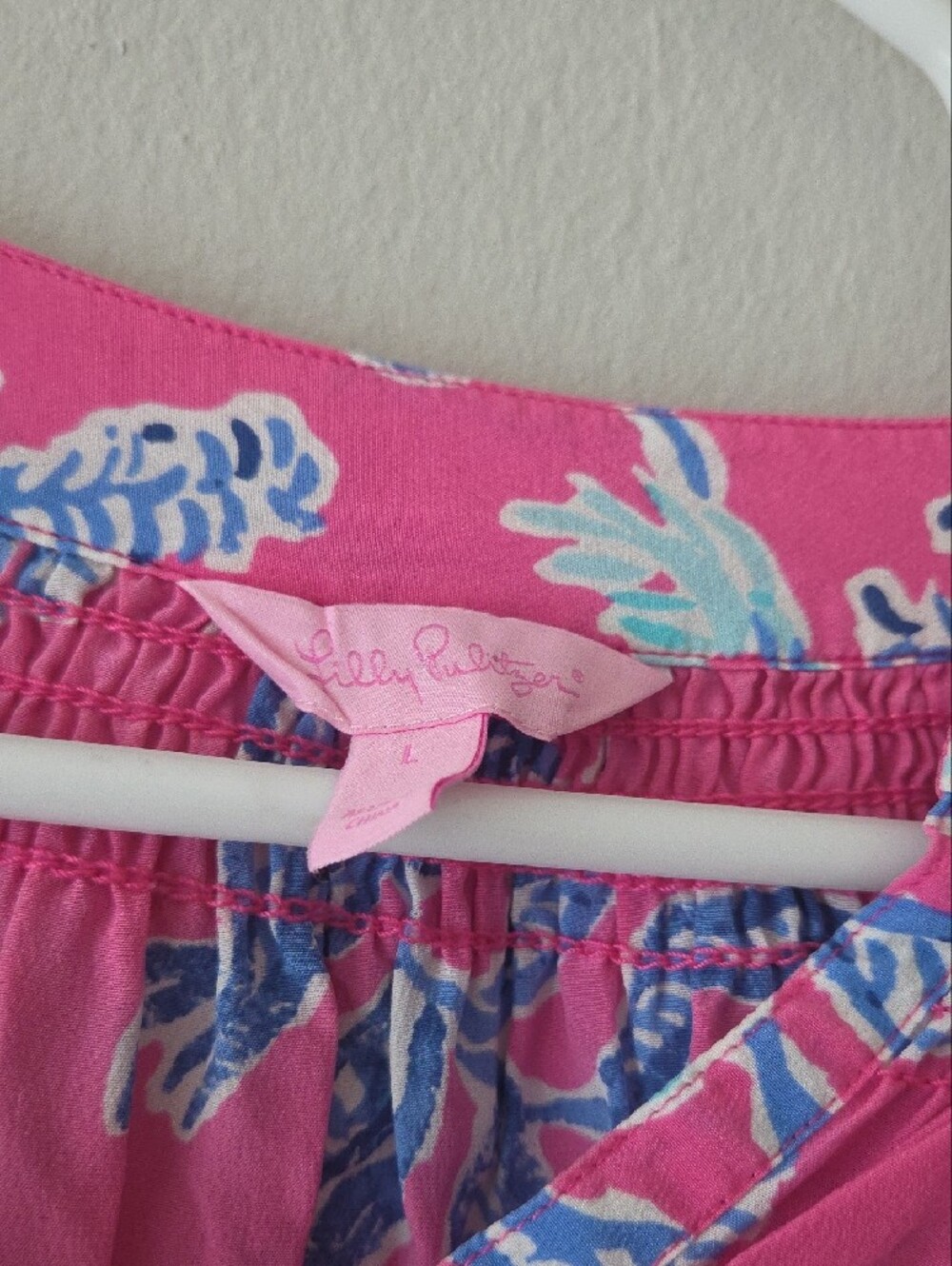 Lilly Pulitzer Pink Blue Floral  100% Silk V-Neck Tunic - Picture 3 of 7
